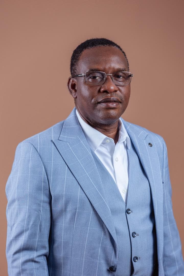 Edem Adzogenu press photograph 10